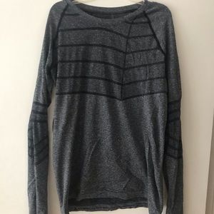 Long Sleeve Oiselle Gray Top!